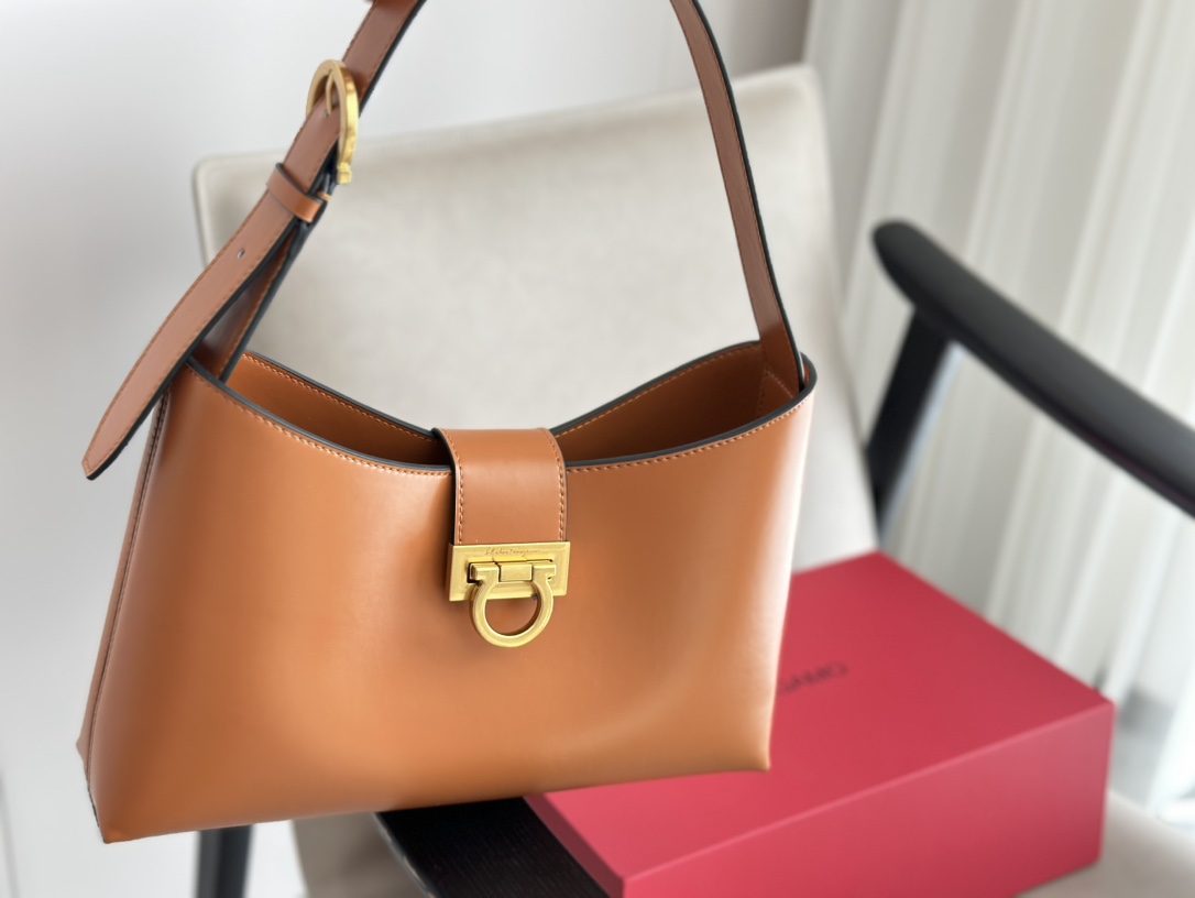 Coach City Mini Tote Bag - Image 4