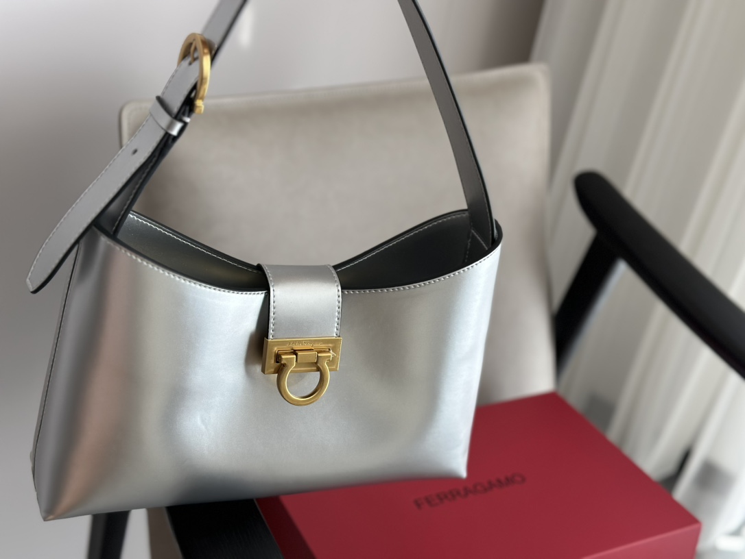 Coach City Mini Tote Bag - Image 3